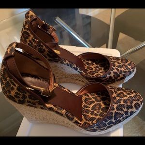 Louise et Cie Animal Leopard Print Wedges, New without box 9.5 US